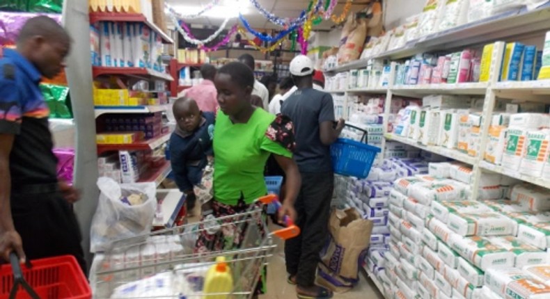 Shoppers in a Kenyan supermarket during the 2018 festive season 