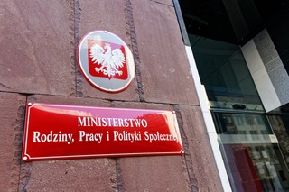 Skrócony tydzień pracy w Polsce? Rusza pilotaż – można dostać nawet 1 mln zł