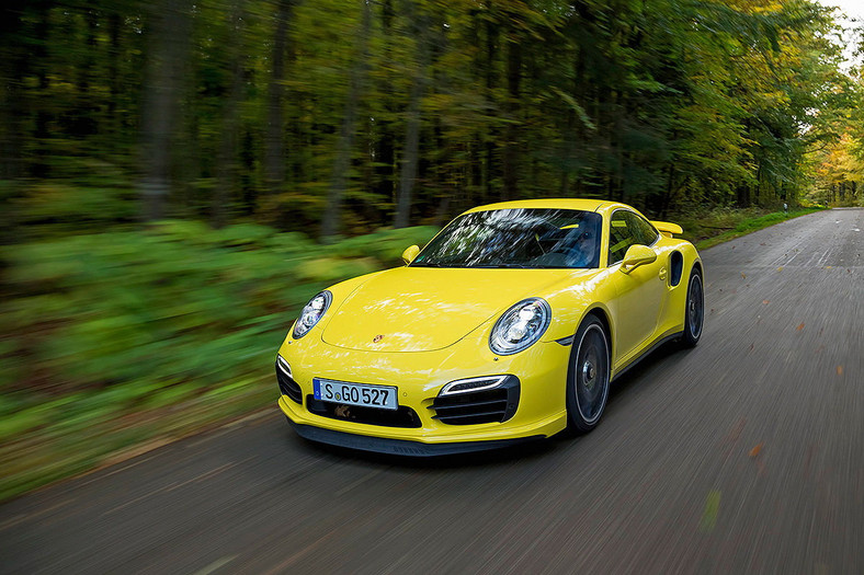 Miejsce 3: Porsche 911 Turbo S 