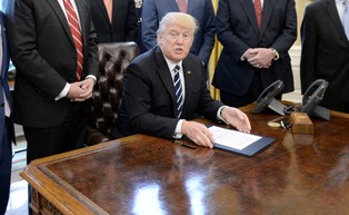 Trump zapowiedział wydanie nowego dekretu. Aby "w pełni chronić nasz kraj"