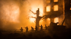 Złe wieści z frontu w Ukrainie. Rosjanie wykorzystali gęstą mgłę i przewagę liczebną