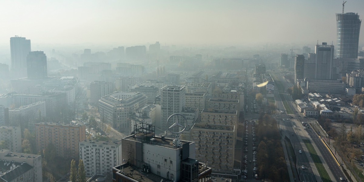 Samorządy próbują walczyć ze smogiem