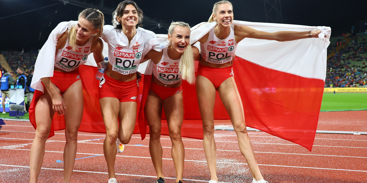 Polki cieszą się ze srebrnego medalu mistrzostw Europy