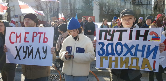 Protest przed Ambasadą Rosji w Warszawie