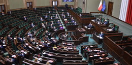 Sejm uchwalił ustawę o pomocy obywatelom Ukrainy. Nie obyło się bez awantur
