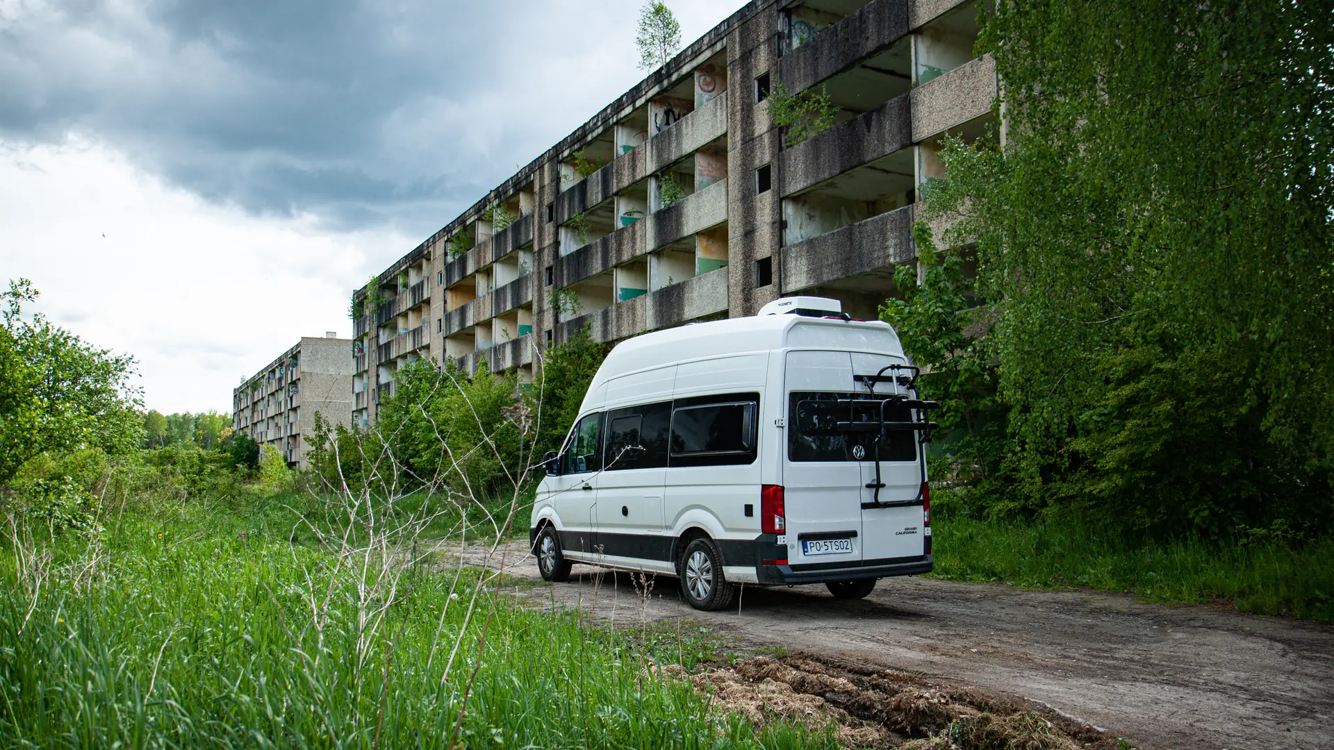 Testujemy Volkswagena Grand California w trasie. Widzieliśmy miasto widmo i najczystsze jeziora