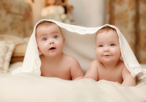 Kod jednojajčanih blizanaca je veća verovatnoća da će deliti alergije