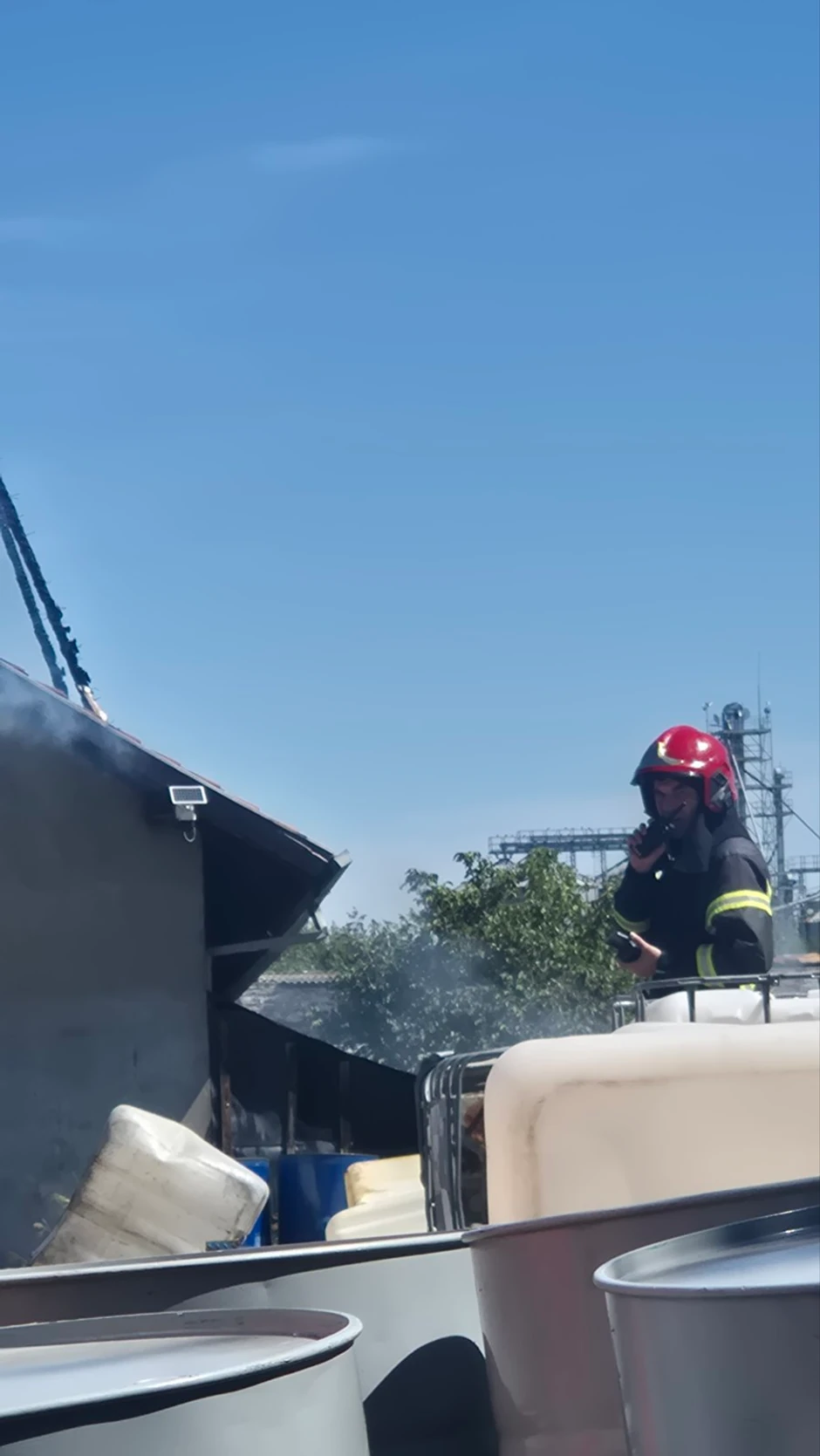 vatrogasac u požaru kod Novog Sada