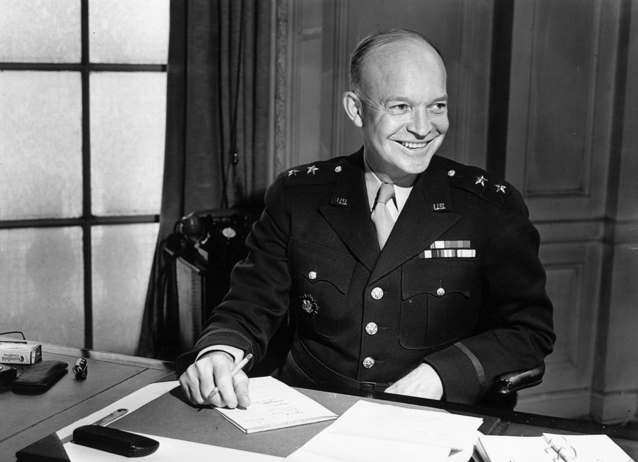 Dwight Eisenhower służył w amerykańskiej armii od 1917 do 1952 roku