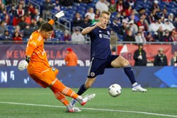 Dwa gole Adama Buksy na wagę jednego punktu [WIDEO]