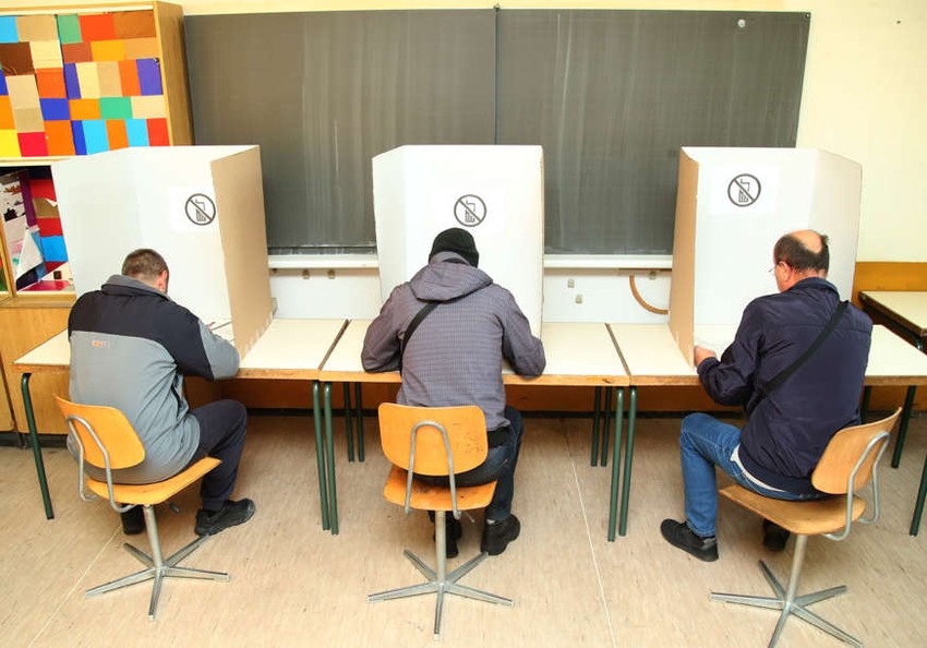 Građani koji su promenili prebivalište nakon 3. jula 2023. godine na izborima 2. juna moći će da glasaju na biralištima u okviru svog prethodnog prebivališta