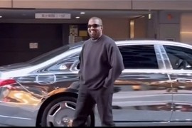 Kanje Vest Novu godinu dočekao sa SKANDALOZNO GOLOM ženom umesto sa svojom decom: Bjanka u izazovnim pozama ništa nije sakrila, a on DECU NIJE VIDEO MESECIMA