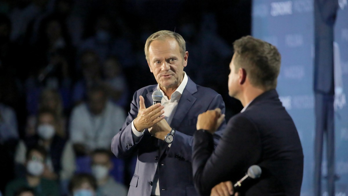 Rafał Trzaskowski oraz Donald Tusk na scenie Campus Polska