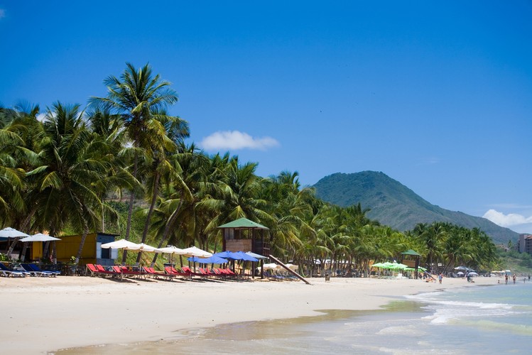 Wenezuela, a dokładniej rzecz biorąc wyspa Margarita to świetne miejsce od ucieczki przez europejską zimą. Koszt takiej wyprawy to minimum 6 tys. złotych