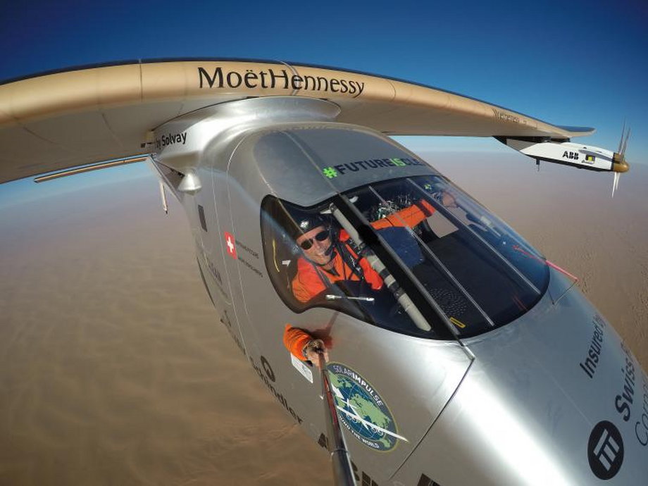 Selfie Piccarda z pokładu Solar Impulse 2