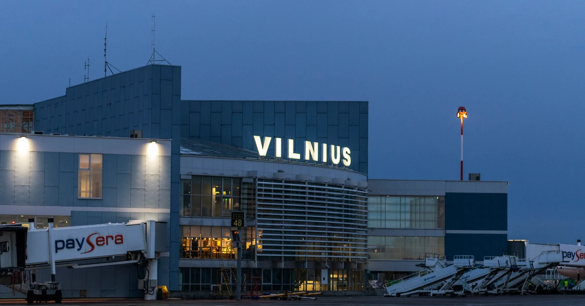 Samolot LOT wypadł z pasa w Wilnie. Ruszyło śledztwo, wykluczono pogodę