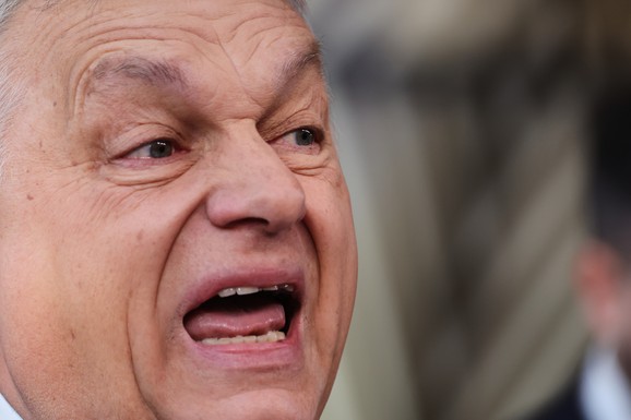 ORBANA MOGLA BI DA SPASI GREŠKA ZELENSKOG Posle 16 godina vlasti, preti mu brutalan pad, a ovo je JEDINI ADUT koji mu može pomoći da ispliva