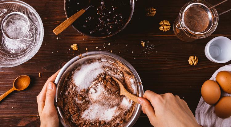 Karácsonyi készülődés: 30 perces csokis kekszes süti recept Fotó: Getty Images