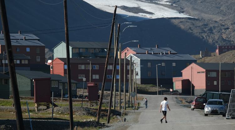  Longyearbyen: A város, ahol tilos meghalni