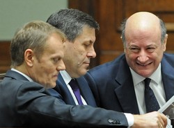 Rostowski szybko z rządu nie zniknie. Chce poczekać do wiosny