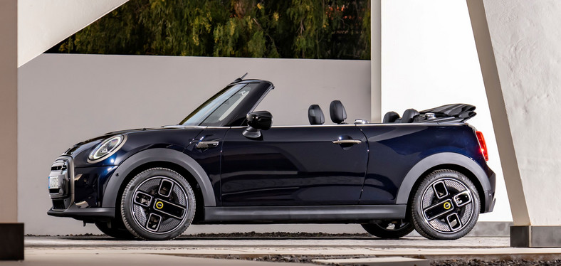 MINI Cooper SE Cabrio (2023 r.)