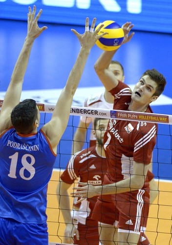 Serbowie pokonani. Kurek bohaterem. Polscy siatkarze biżej awansu