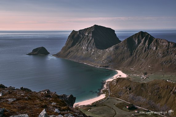 Plaża Haukland, Lofoty. Plaża Haukland, Lofoty. fot. raczejtrampki.pl 