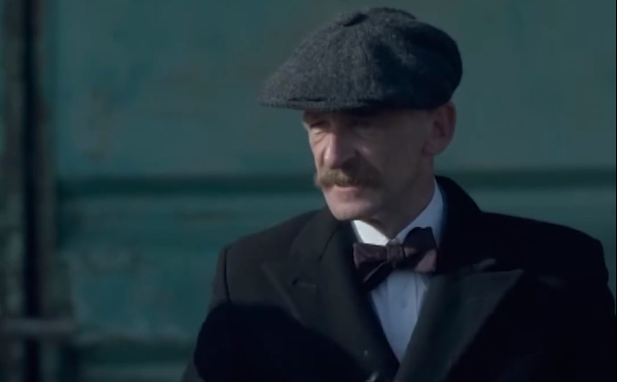 Paul Anderson jako Arthur Shelby w serialu "Peaky Blinders"