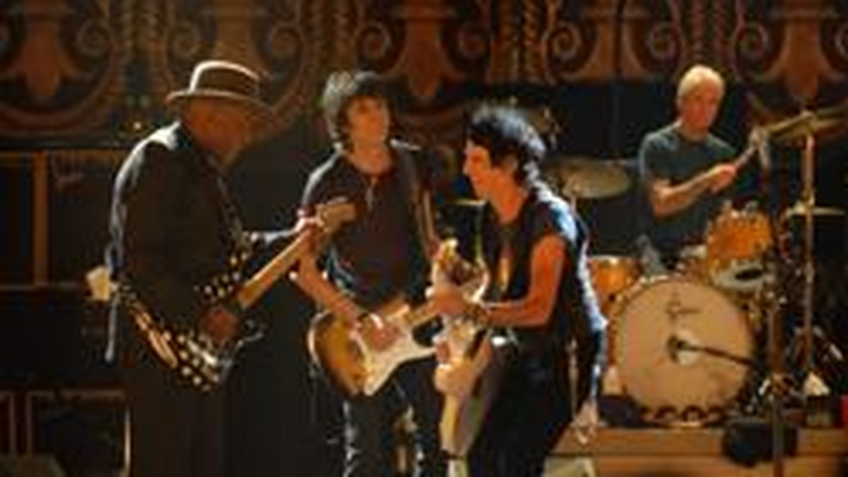 Zespół The Rolling Stones ogłosił, że wyda płytę z muzyką do wyreżyserowanego przez Martina Scorsese filmu. Album "Shine a Light" ukaże się w marcu.