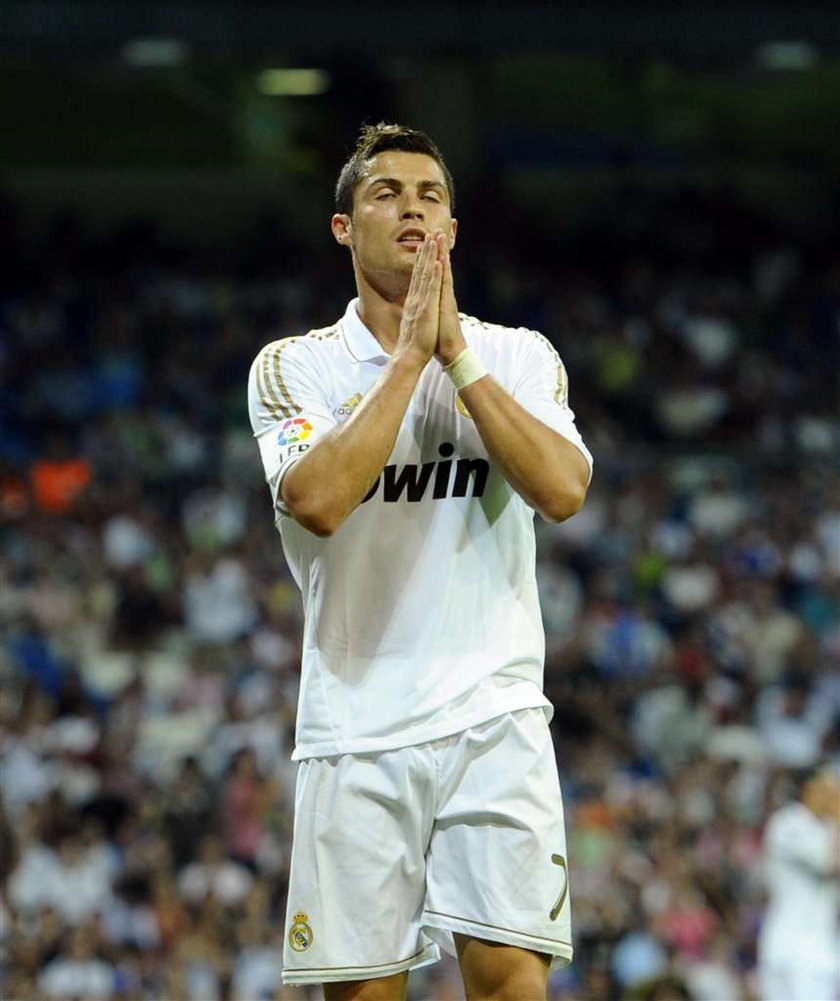 Cristiano Ronaldo tak się ucieszył z gola, że zaczął głaskać kolegę po pupie