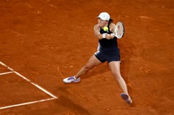 Zamknięty krąg Igi Świątek. Tenis dostarcza patologicznych przykładów [FELIETON]