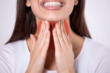 reflux, tünetei, szövődmény, kezelése, torokfájás