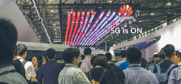 Huawei: Pierwszy na świecie, bo z Państwa Środka