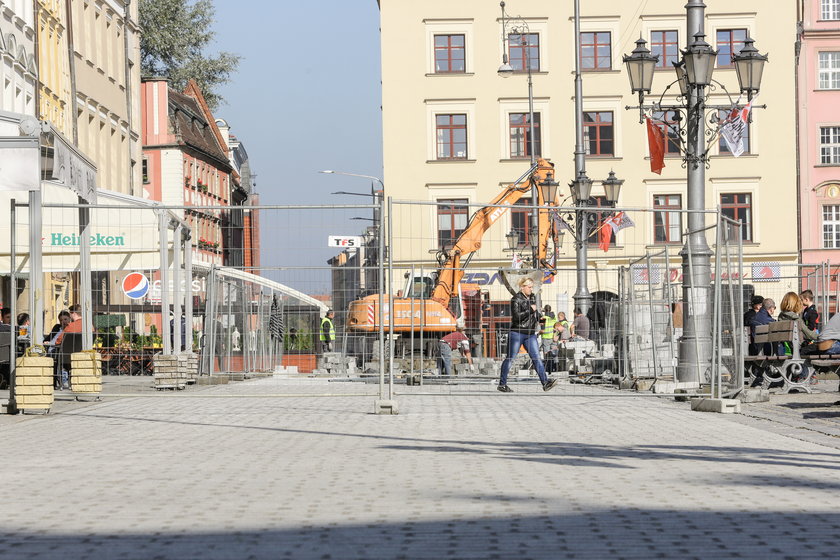 Budowa szpilkostrady na wrocławskim Rynku