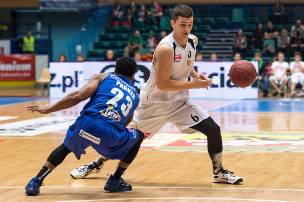 Tauron Basket Liga: Wyjazdowe zwycięstwa Rosy i Polskiego Cukru