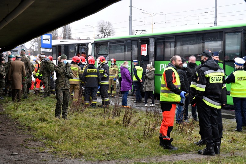 Wypadek autobusów w Szczecinie. Ranni żołnierze