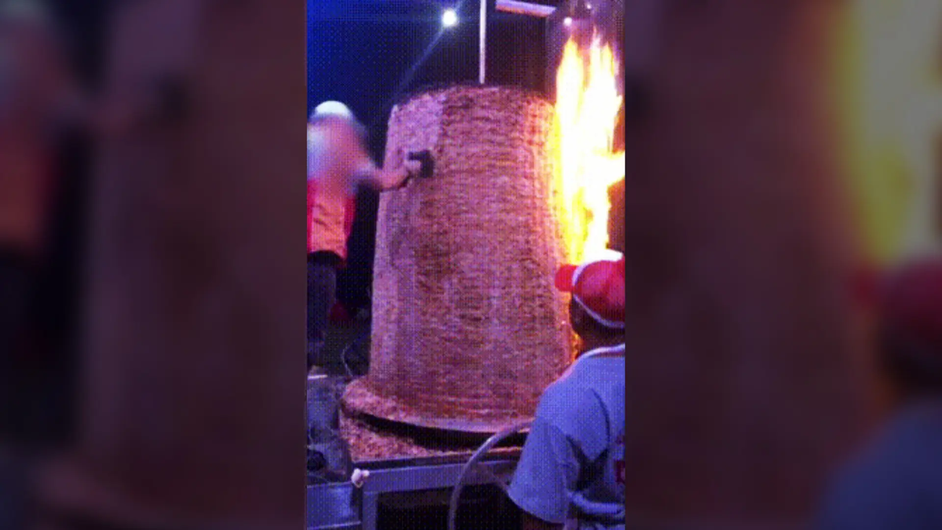 W Berlinie ukręcono kebab o wadze 850 kg. Zapytaliśmy Kebab RELAX Radzymin, co o tym sądzi