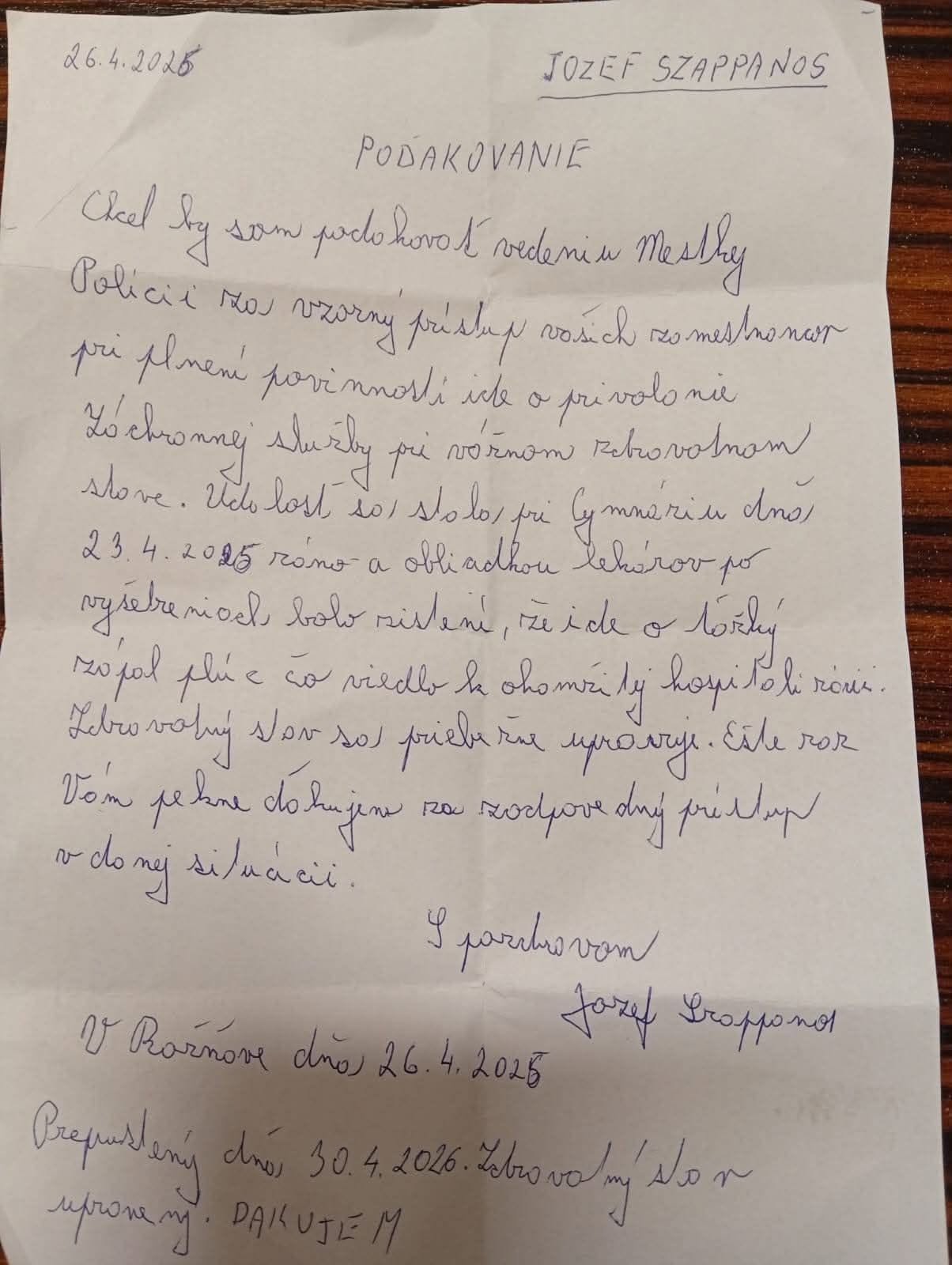 V liste sa muž bez domova policajtom poďakoval za pomoc.
