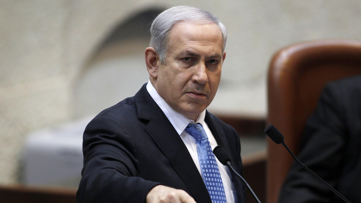 Premier Izraela Benjamin Netanjahu nakazał zamrożenie budowy nowych mieszkań w kolonizowanej przez Żydów arabskiej Jerozolimie Wschodniej, aby uniknąć konfliktu podczas zbliżającej się wizyty w USA. Poinformował o tym w piątek dziennik "Jedijot Achronot".