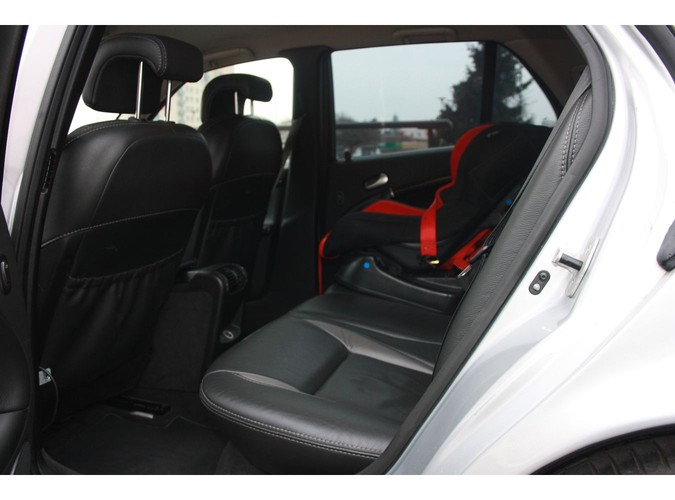 Saab 9-5 po Jarosławie Kaczyńskim