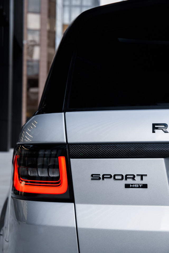 RANGE ROVER SPORT HST z nowym silnikiem