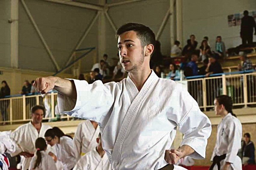 Lazar Jojić, vicešampion lige za karatiste do 21 godine 