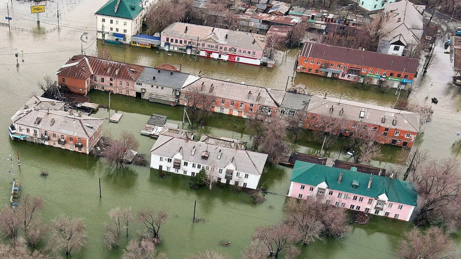 Powódź w Rosji, domy pod wodą