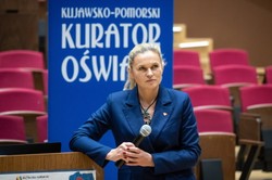 Młodzież z terenów powodziowych zwolniona z egzaminów? Nowacka komentuje