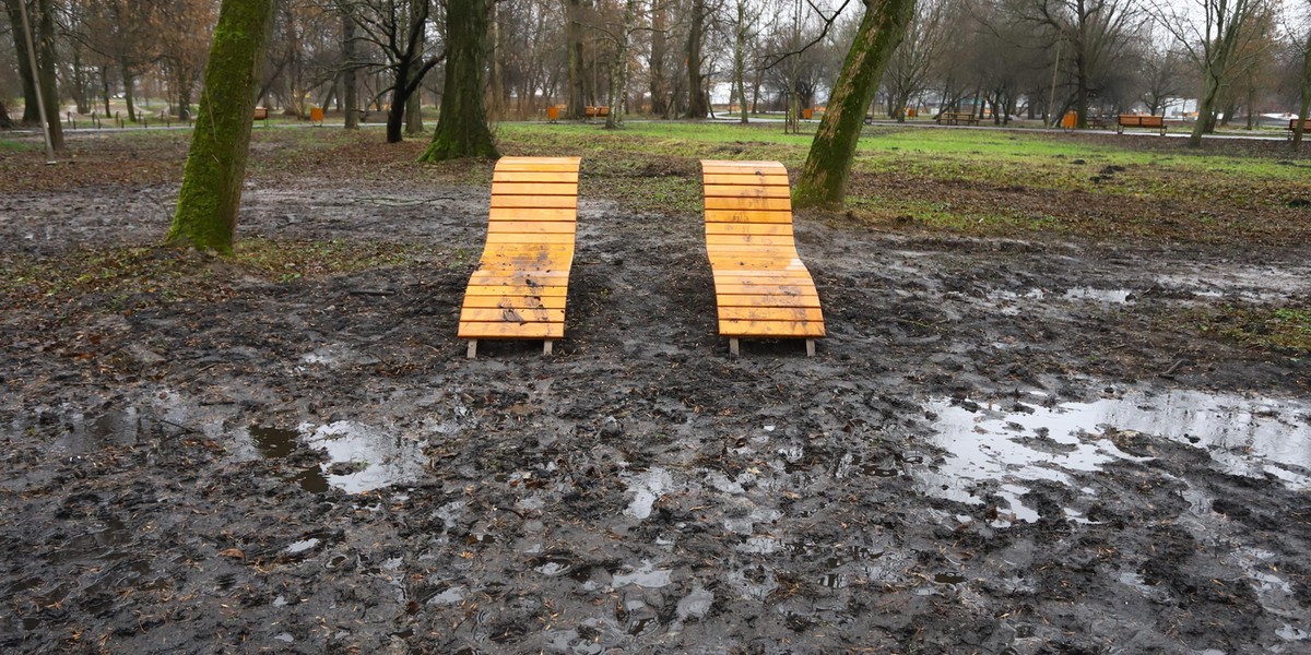 Błoto w Parku Ludowym