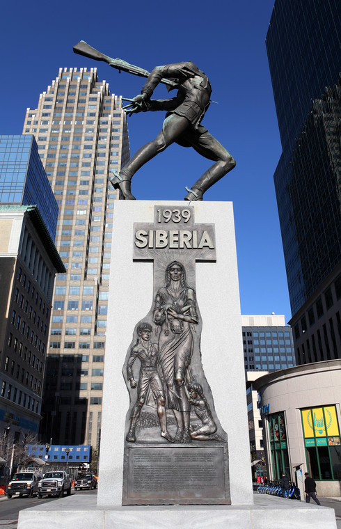 Jeden z pomników autorstwa Andrzeja Pityńskiego w Nowym Jorku