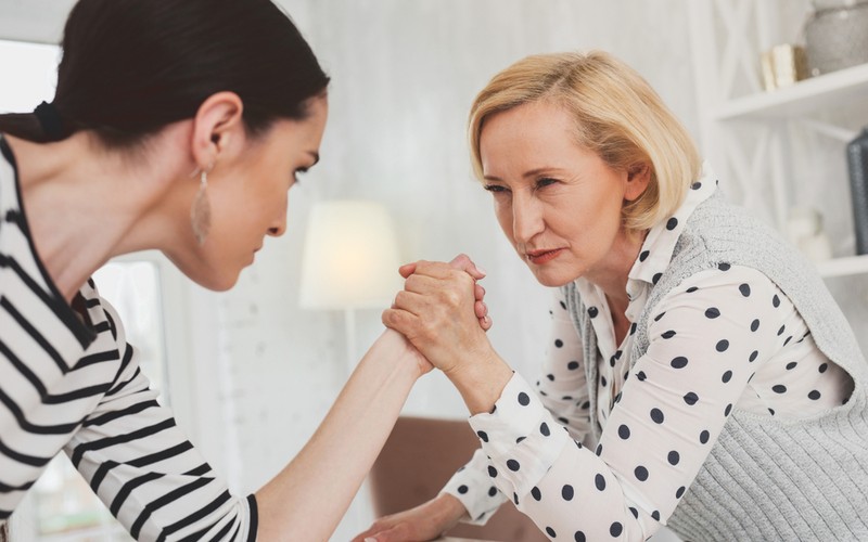 Zobacz horoskop swojej teściowej i sprawdź, co jest jej najgorszą cechą