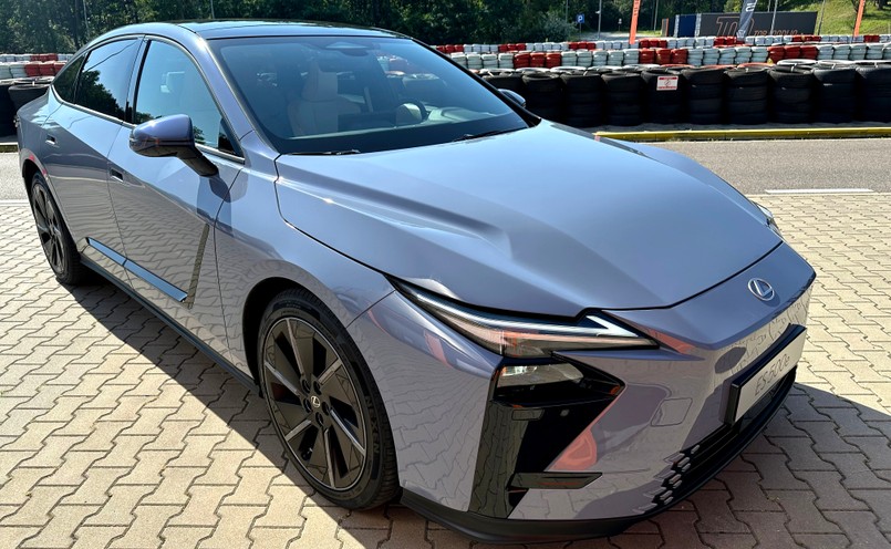 Nowy Lexus ES
