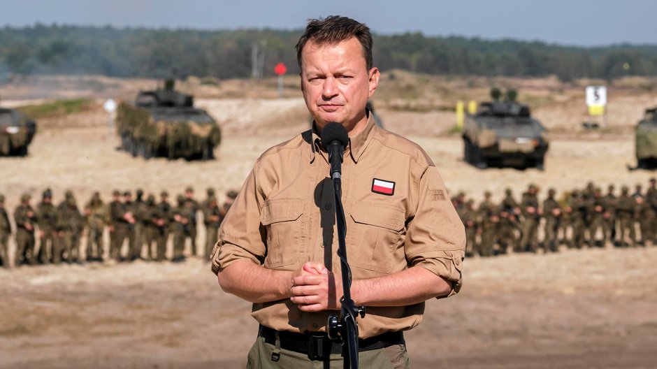 Mariusz Błaszczak podczas ćwiczeń Ryś-21