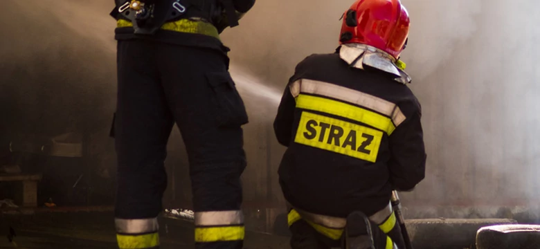 Wielki pożar tartaku w Tucznie. Ogień objął hale wypełnione drewnem